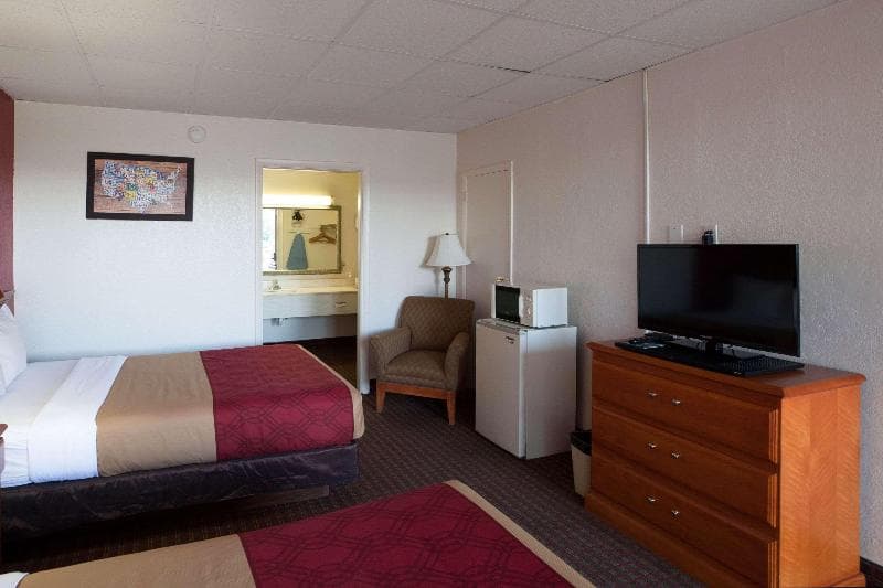 Econo Lodge Wytheville I-77 & I-81 3