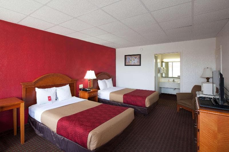 Econo Lodge Wytheville I-77 & I-81 5