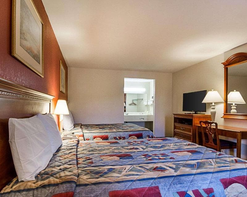 Econo Lodge Richmond (Brook Road) photo 1