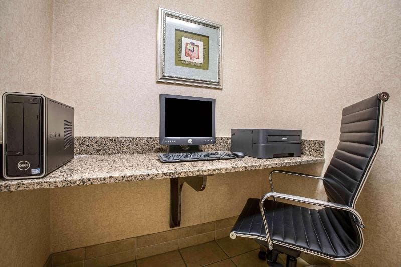 Comfort Inn photo 1