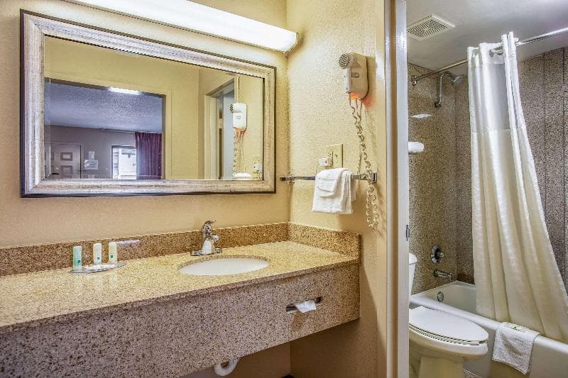 Quality Inn Bowling Green 4