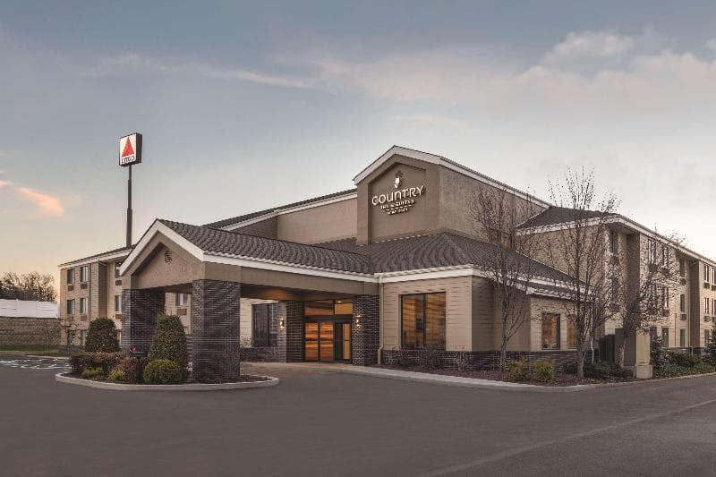 Country Inn & Suites by Radisson, Erie, PA 2