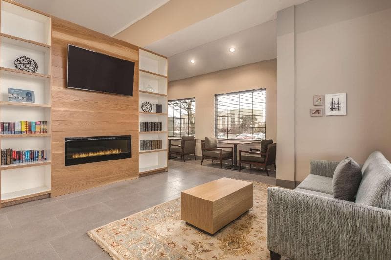 Country Inn & Suites by Radisson, Erie, PA 5