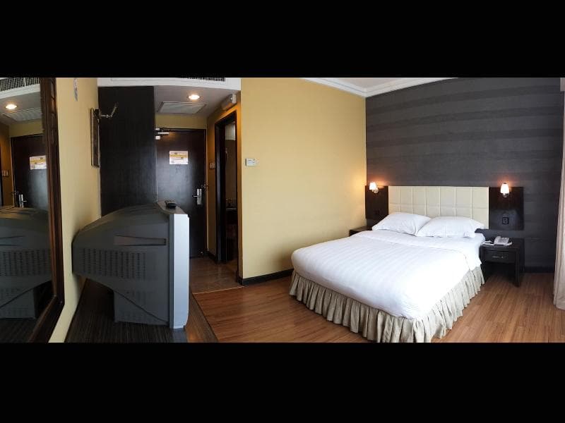 The Mark's Lodge Hotel 5