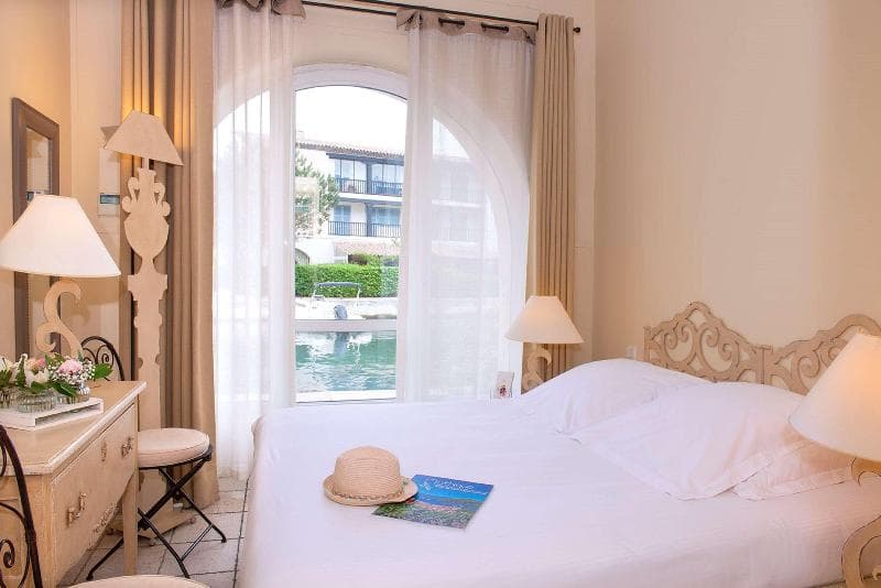 Le Suffren Hôtel 2