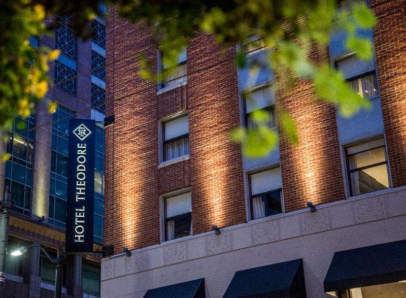 Hotel Theodore 3