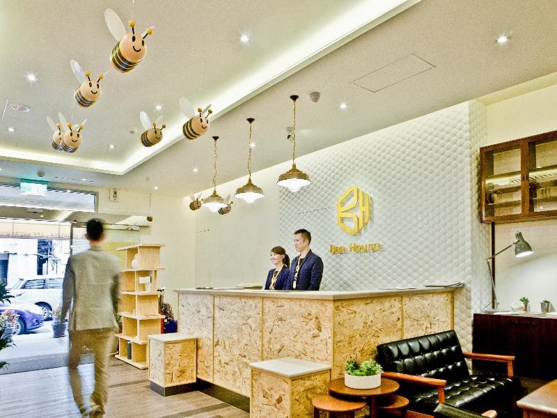 Bee House By Cosmos Creation-Taipei Main Station 4