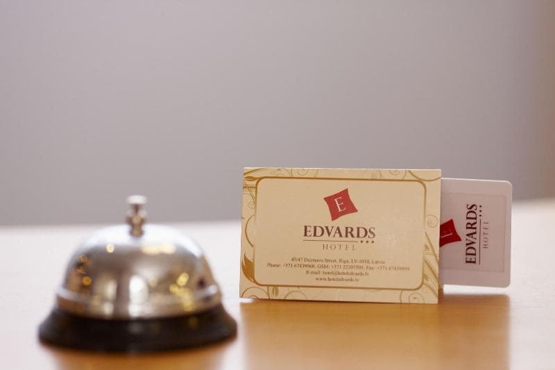 Edvards 5
