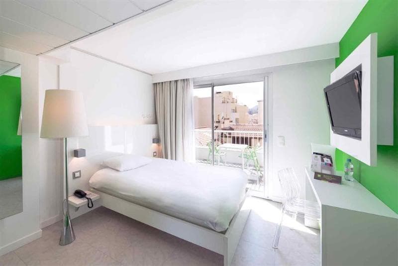 Ibis Styles Menton Centre 2