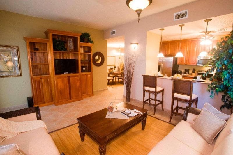 Clarion Suites Roatan at Pineapple Villas 4