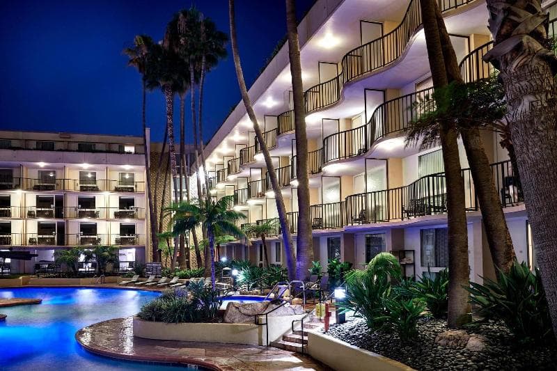 Los Angeles Airport Marriott 2