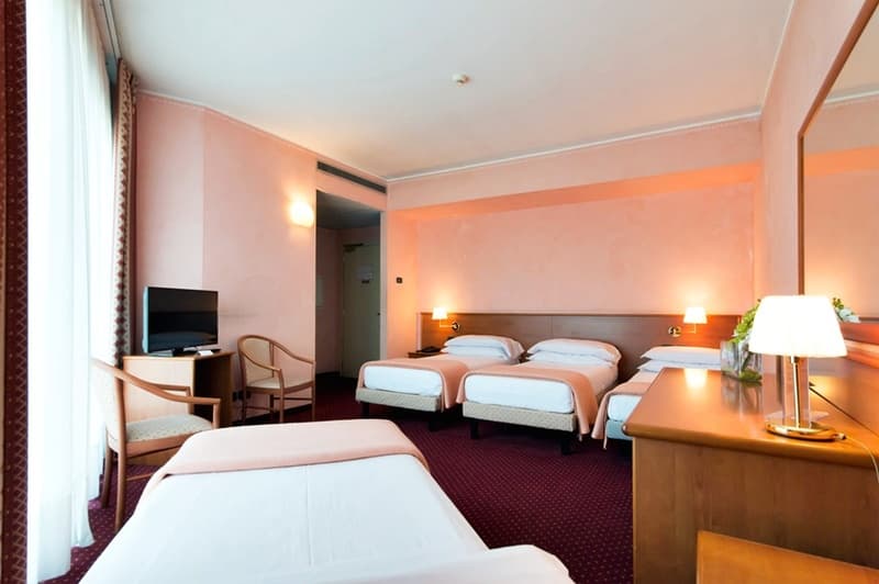 Airport Hotel 3