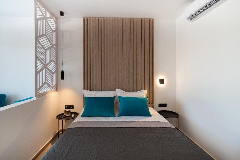 Zoes Hotel 4