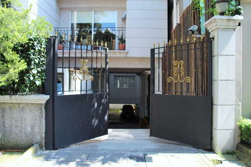 Residence L'Heritage Tennyson By BlueBay 5