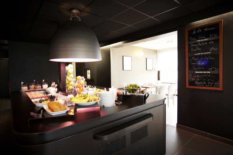 Hotel Campanile Paris Ouest - Gennevilliers Port photo 1