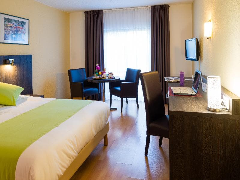 Ariane Hotel 4
