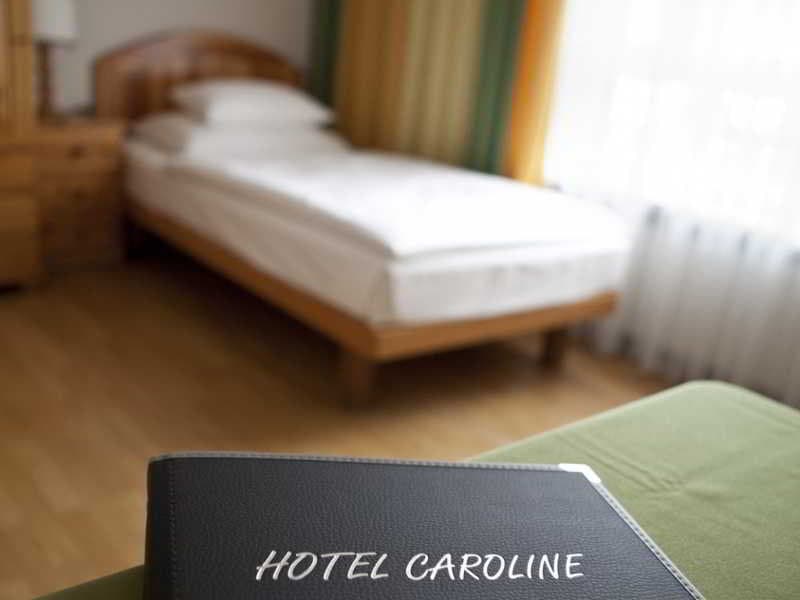 Caroline photo 1
