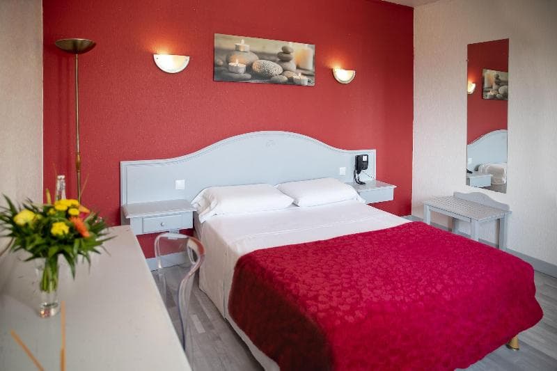 Hotel Le Neoulous 4