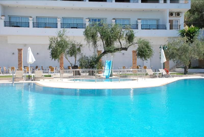 Aloha Hotel 3