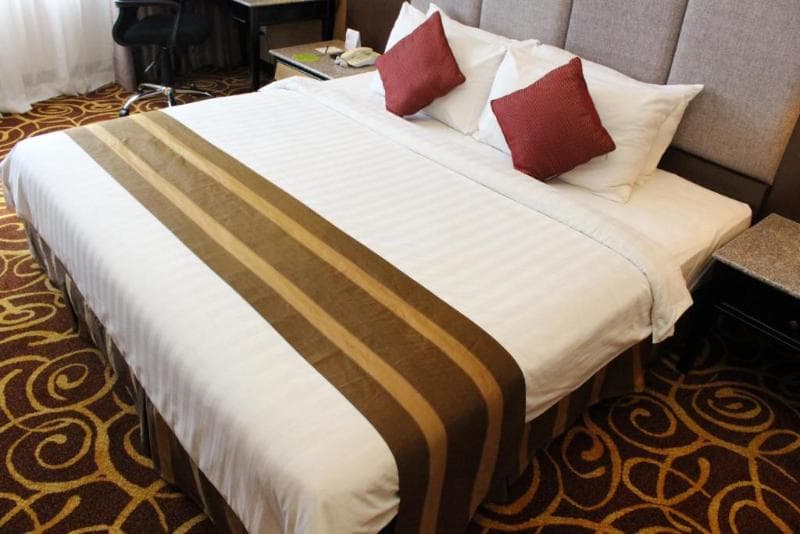 Mega Hotel 4