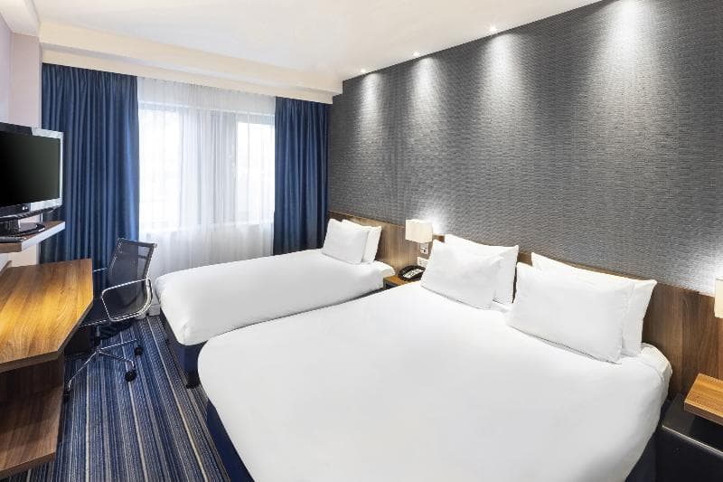 Holiday Inn Express Rotterdam - Central Station photo 1