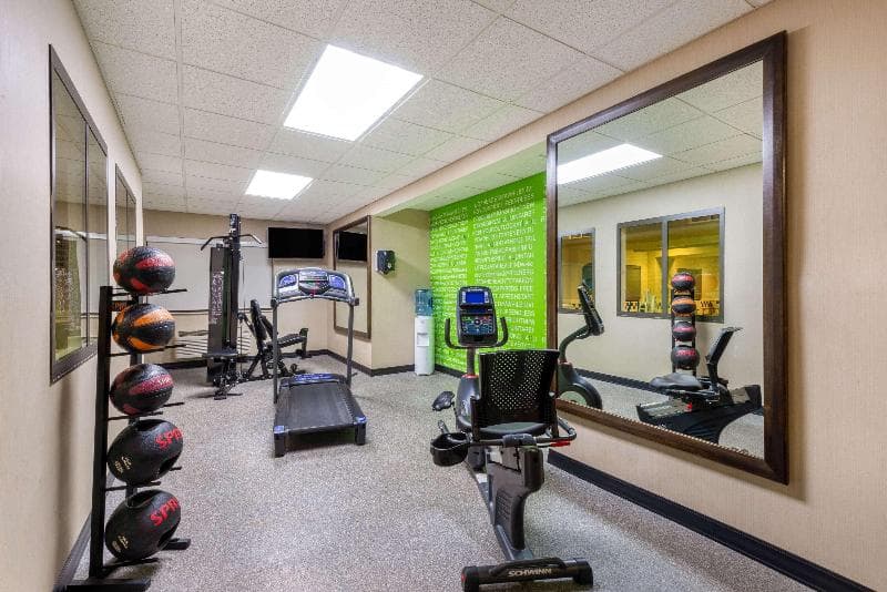 La Quinta Inn & Suites by Wyndham Batavia photo 1