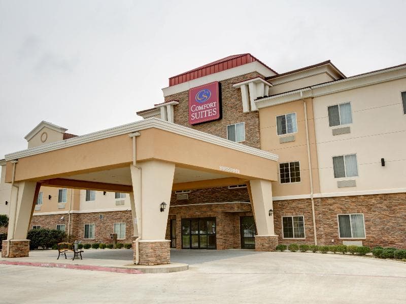Comfort Suites Bastrop photo 1