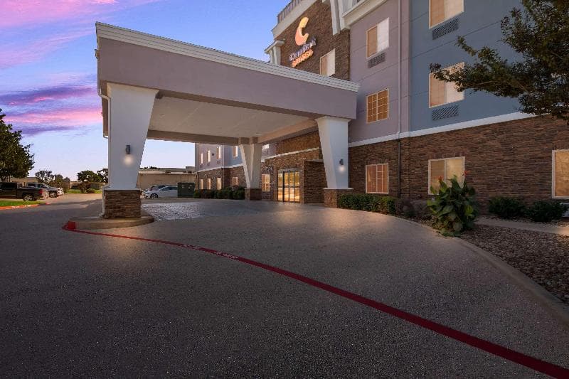 Comfort Suites Bastrop 4