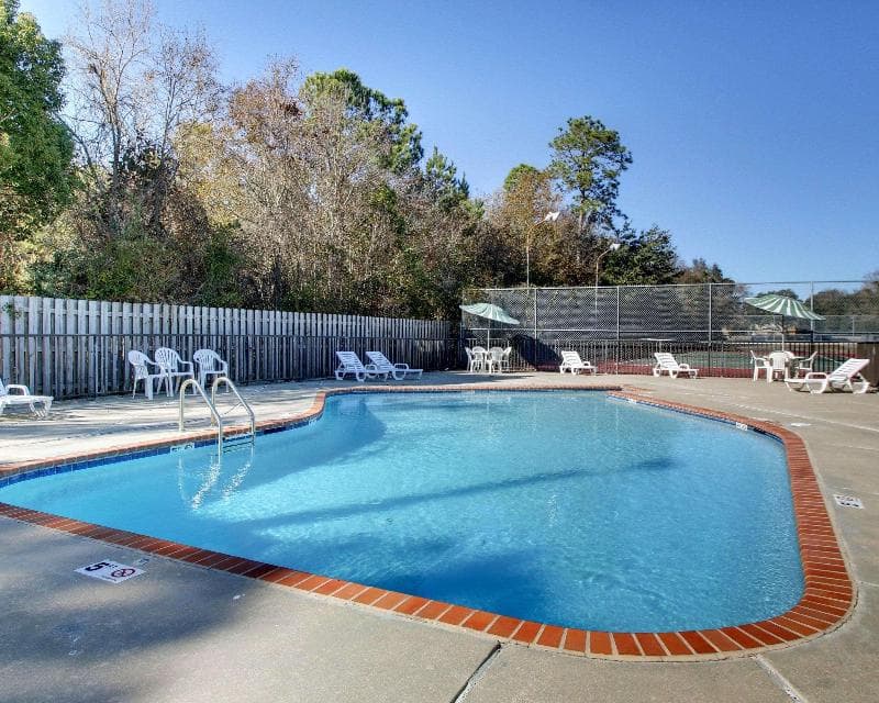 Econo Lodge Biloxi Beach North 3