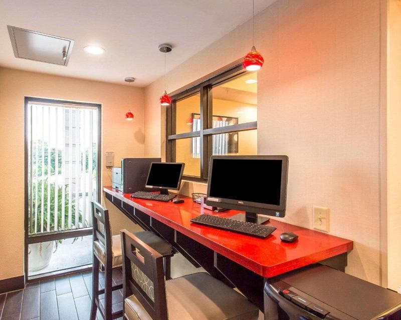 Comfort Suites Cookeville 1