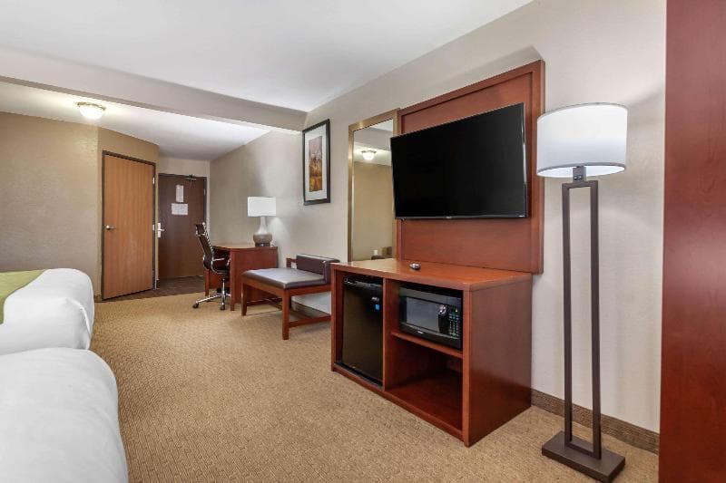 Comfort Suites 4