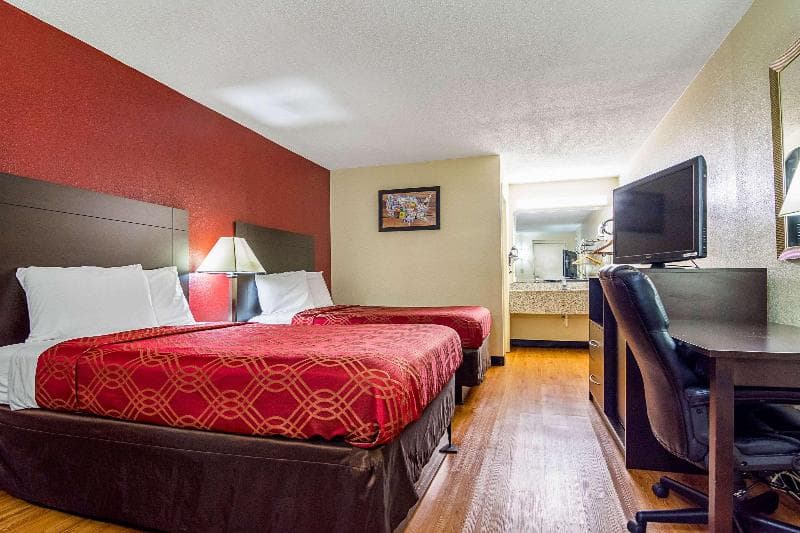 Econo Lodge Research Triangle Park 2