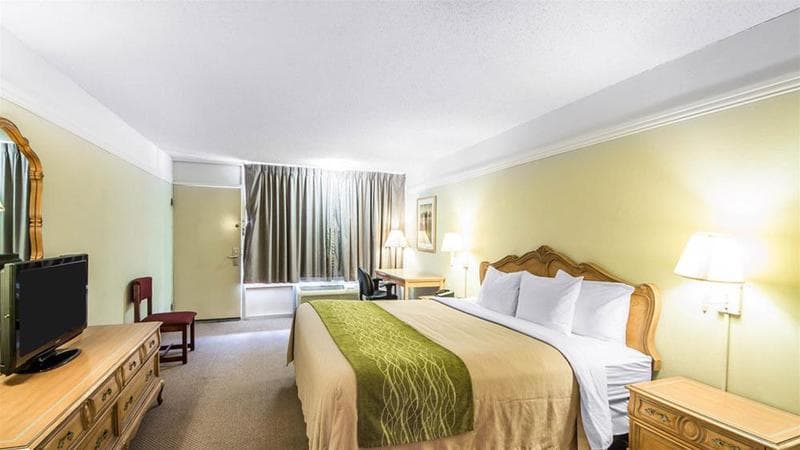 Western Inn and Suites 5