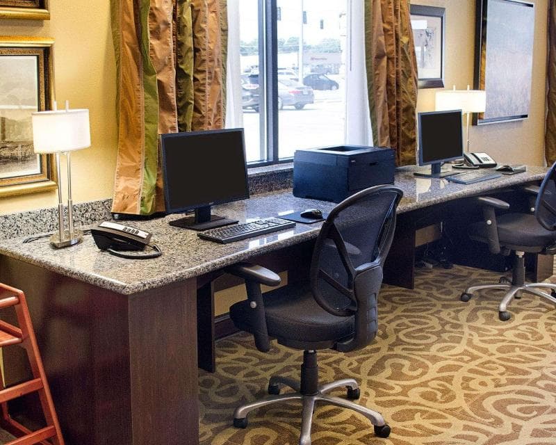 Comfort Suites Greenwood main
