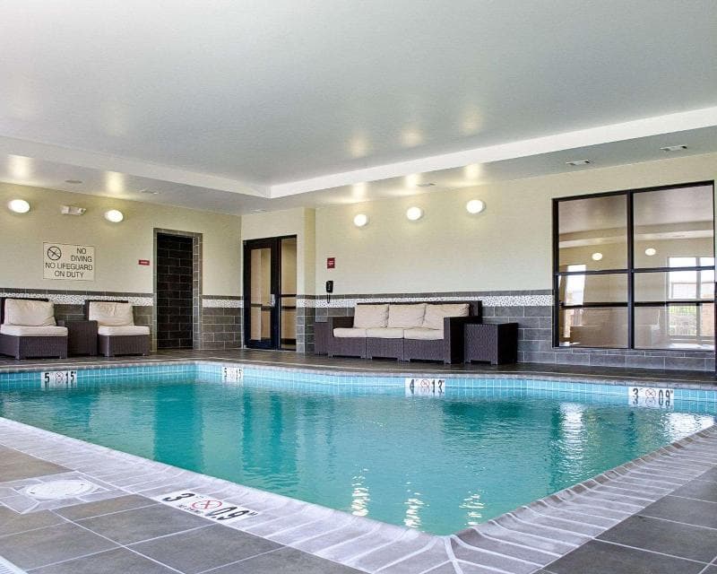 Comfort Suites Greenwood 3