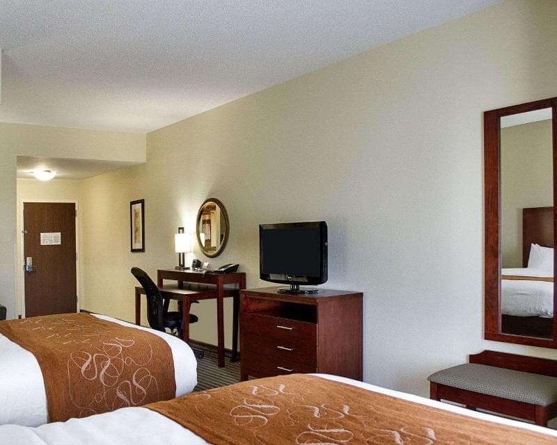 Comfort Suites Greenwood 5