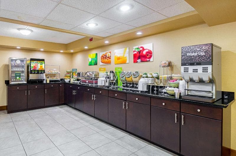 Quality Inn & Suites 3
