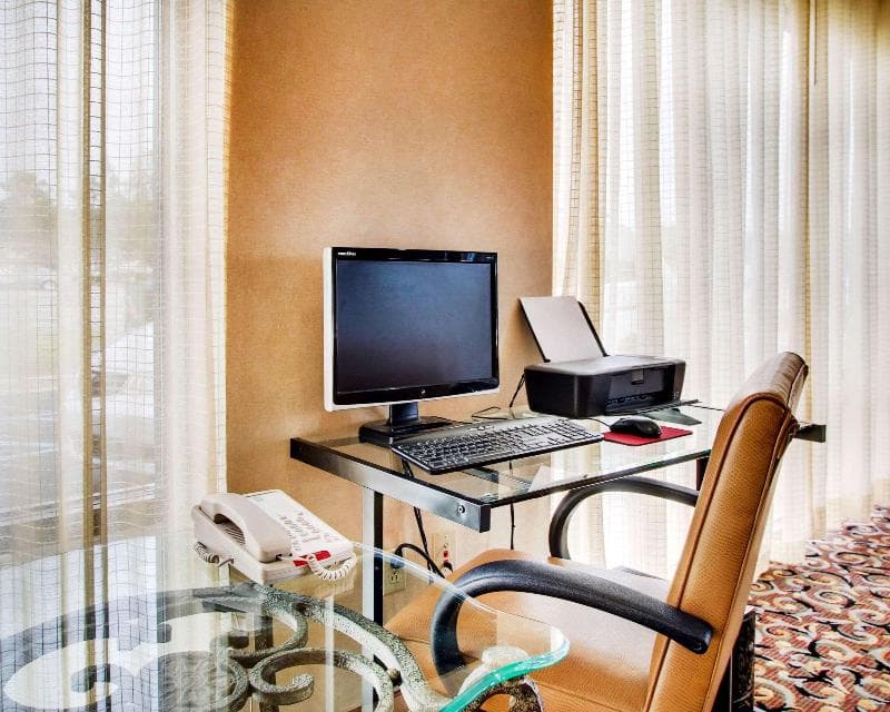 Quality Inn & Suites photo 1