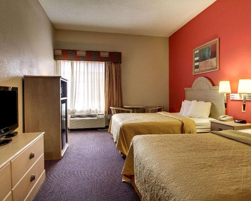 Quality Inn & Suites 2