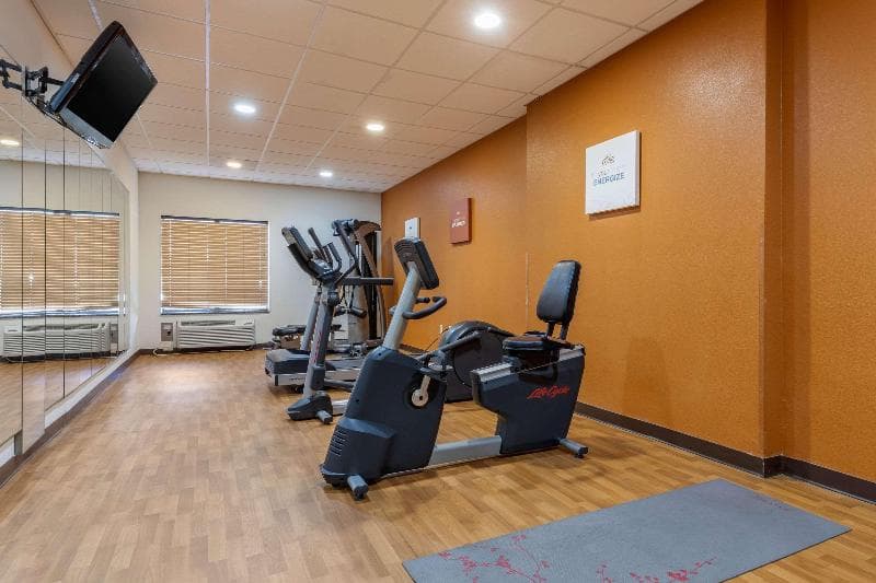 Comfort Inn & Suites photo 1