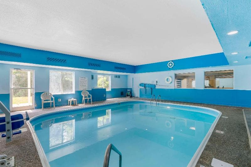 Quality Suites La Grange 5