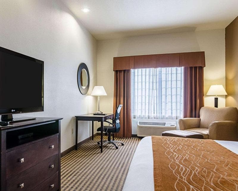 Comfort Inn & Suites Lawrence - University Area 3