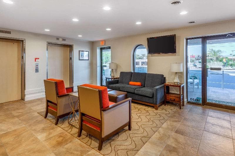 Quality Inn & Suites Oceanblock 5