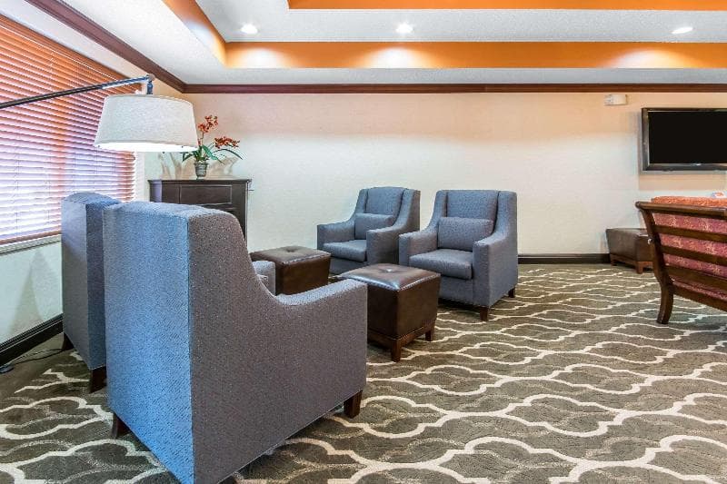 Comfort Suites 5