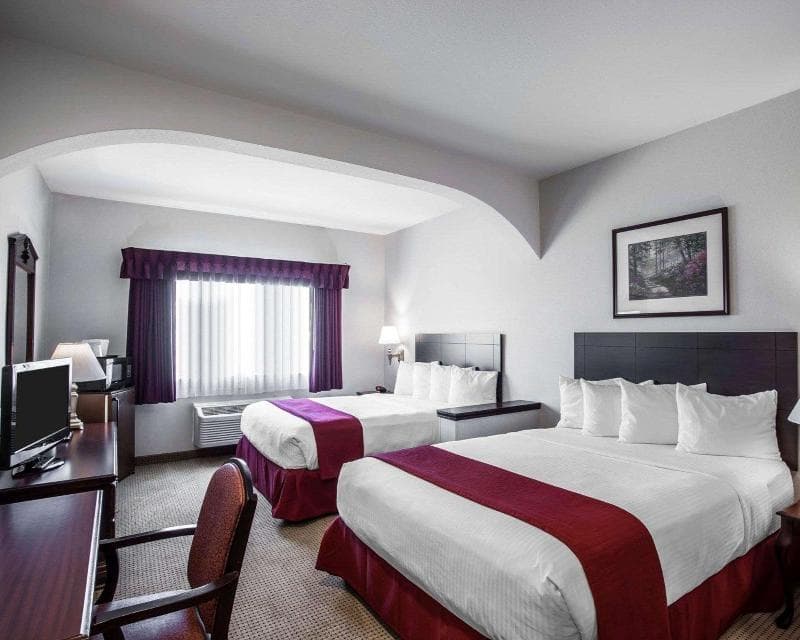 Quality Inn Grand Suites Bellingham 4
