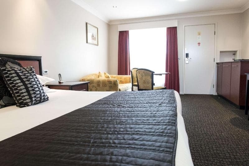 Best Western Plus All Settlers Motor Inn 3