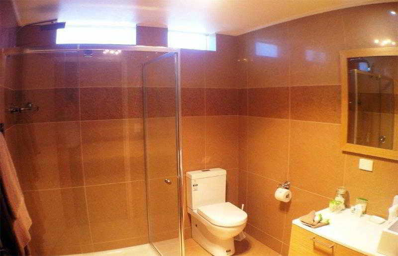 New Crossing Place Motel 5