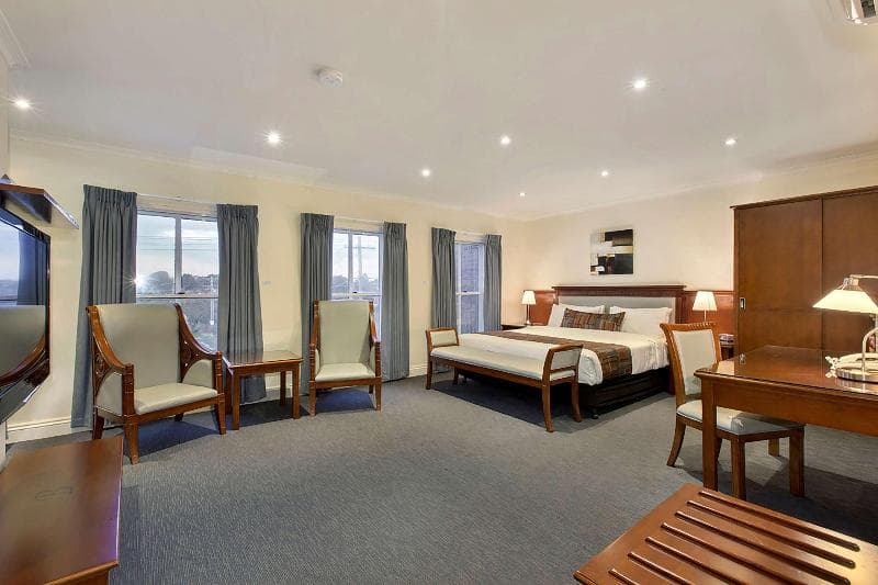 Best Western Plus Buckingham International 4