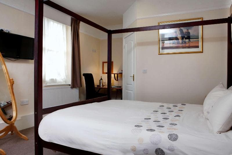 Best Western Deincourt Hotel 4