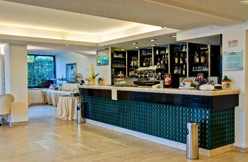 Hotiday Hotel Giulianova main